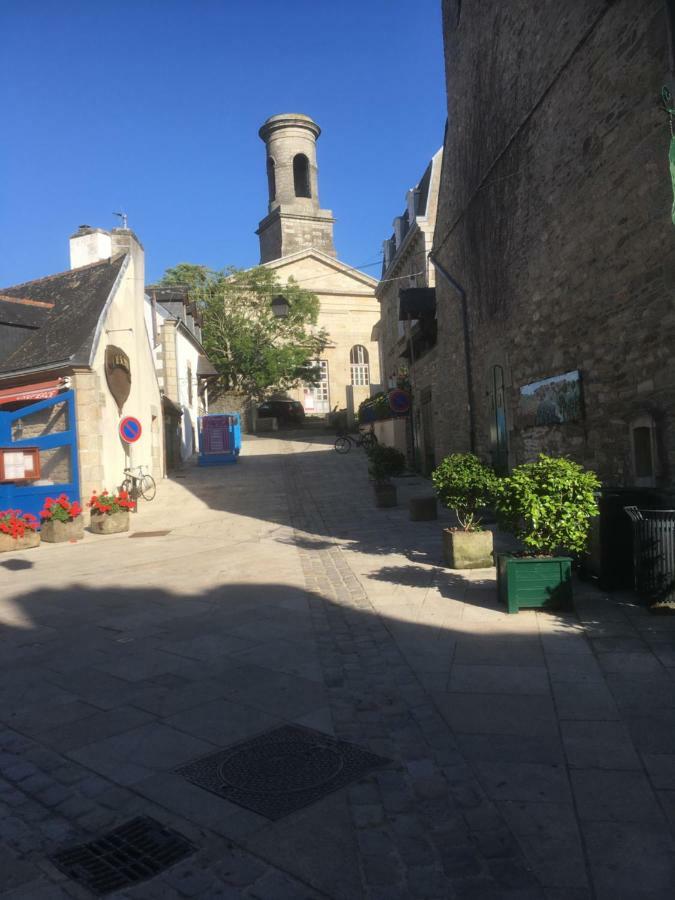 Votre Mini Maison En Plein Coeur Du Centre Ville -Terrasse - Et Parking Prive Sur Place Clos - Draps Et Menage Inclus Concarneau Exterior foto